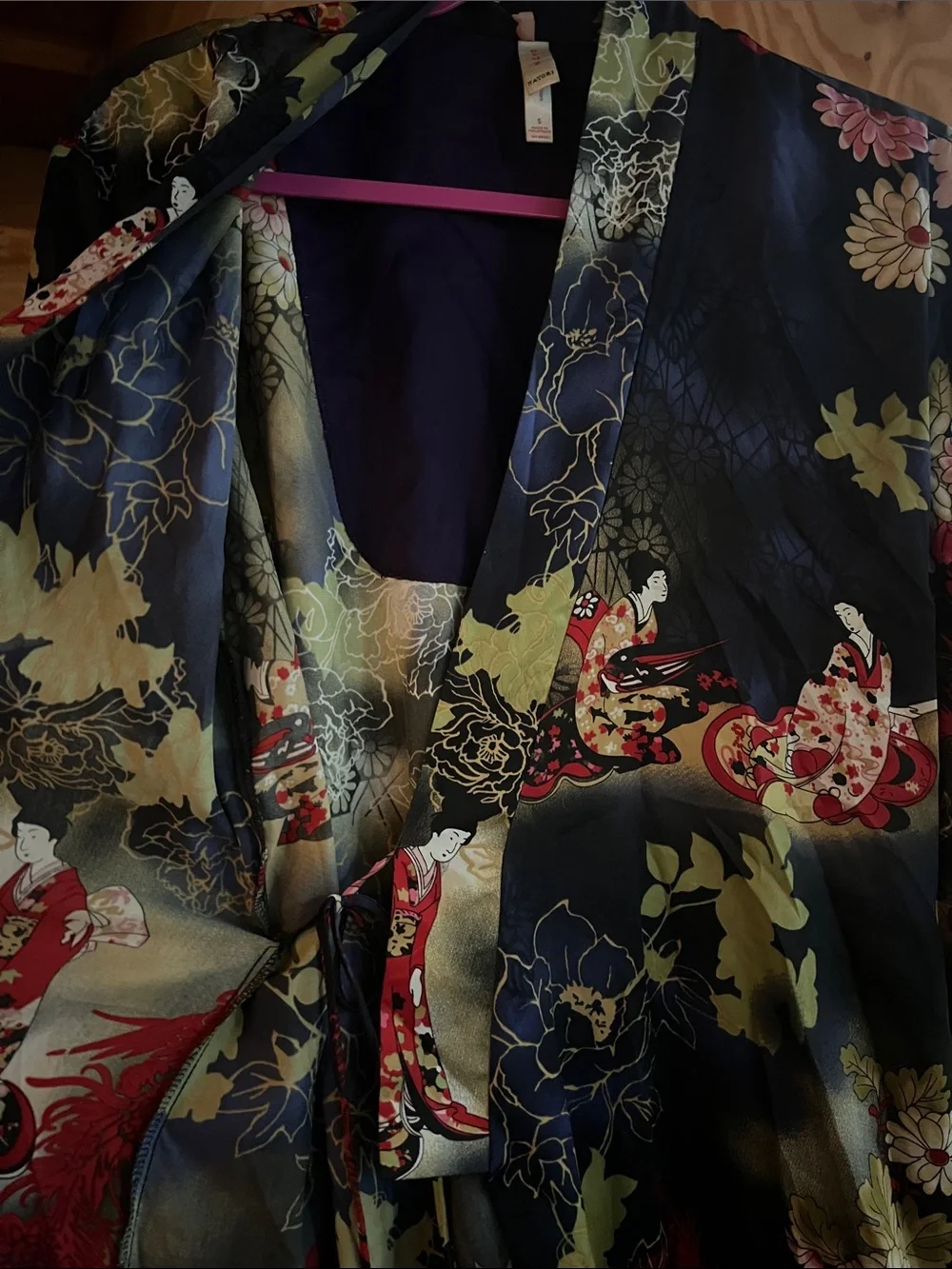 Elegant Floral Wrap Kimono Robe